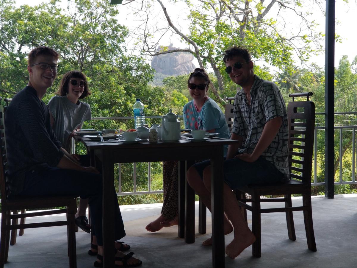 Sigiriya Rock Hide Hotel Екстериор снимка