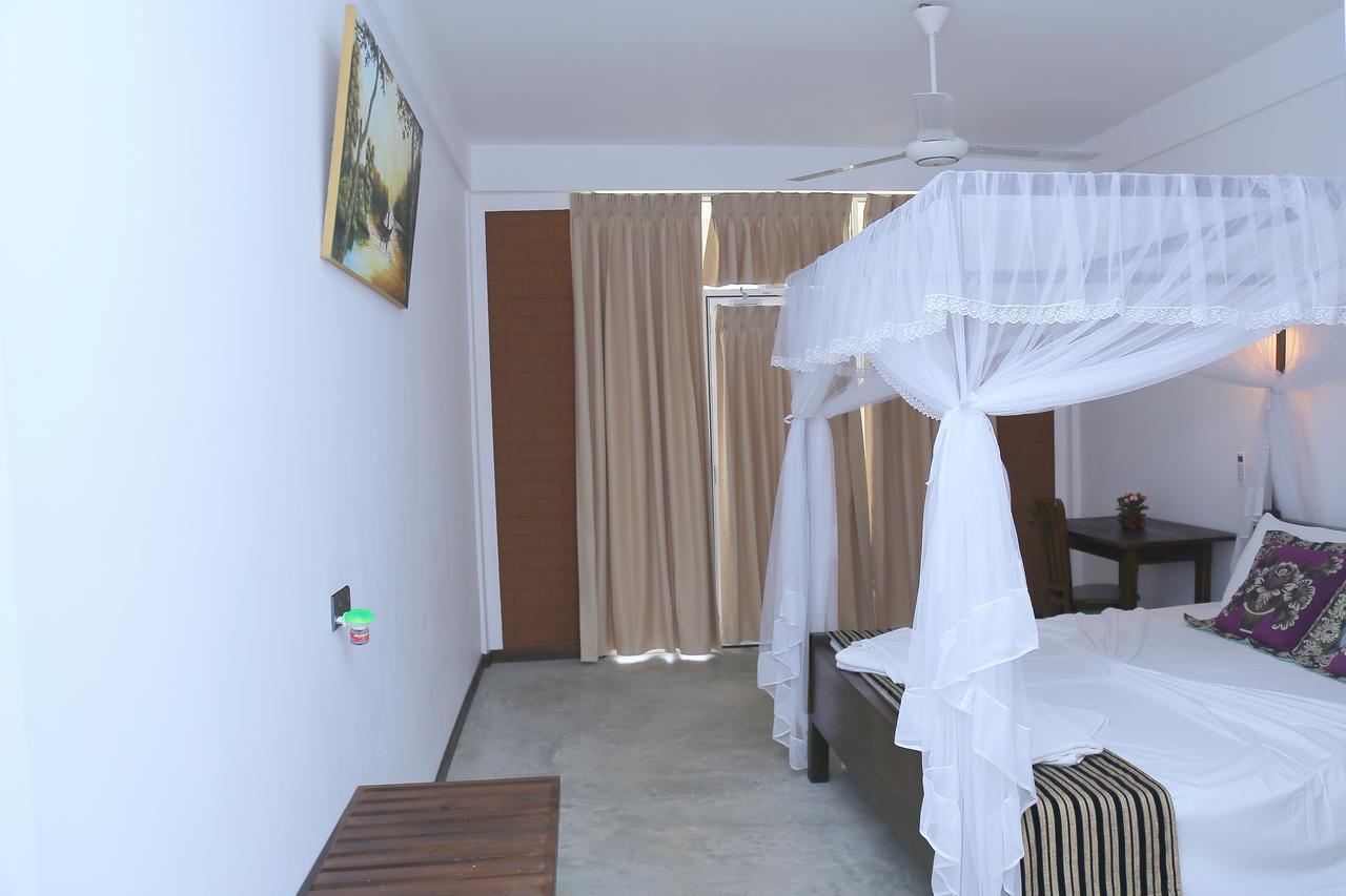 Sigiriya Rock Hide Hotel Екстериор снимка