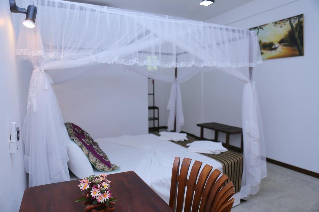 Sigiriya Rock Hide Hotel Екстериор снимка