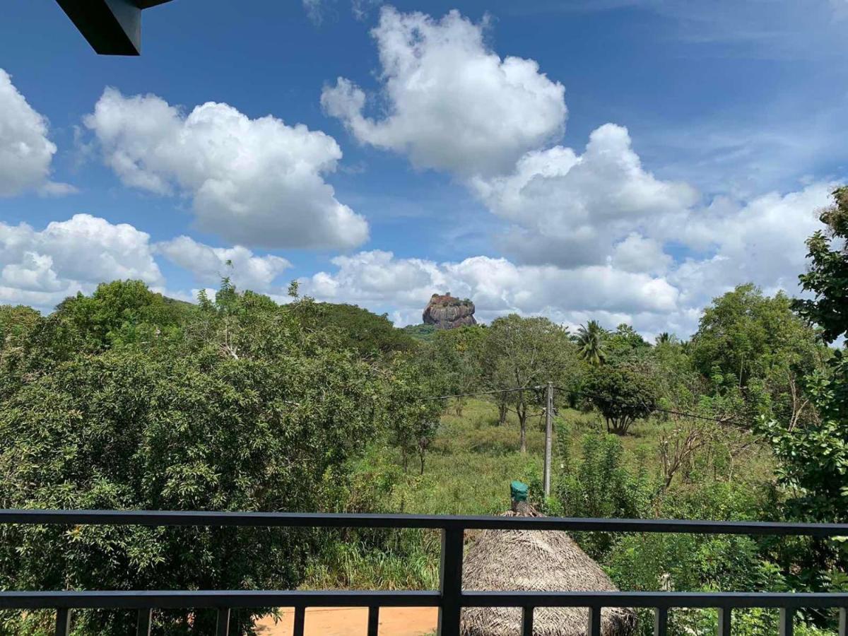 Sigiriya Rock Hide Hotel Екстериор снимка