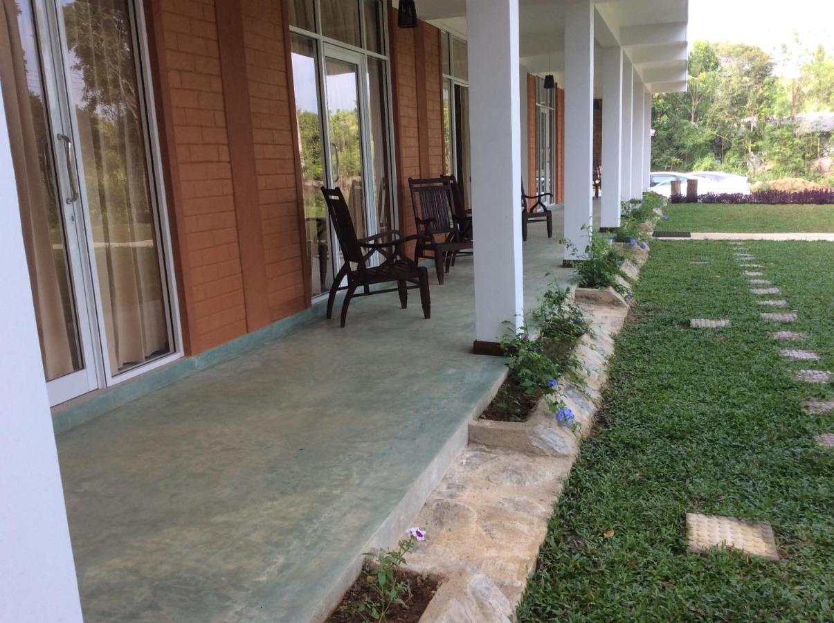 Sigiriya Rock Hide Hotel Екстериор снимка
